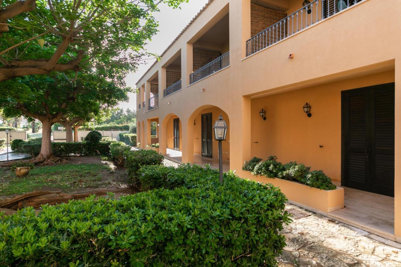 La Tonnara Di Bonagia Resort Valderice Kültér fotó