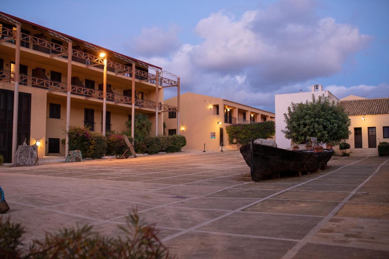 La Tonnara Di Bonagia Resort Valderice Kültér fotó