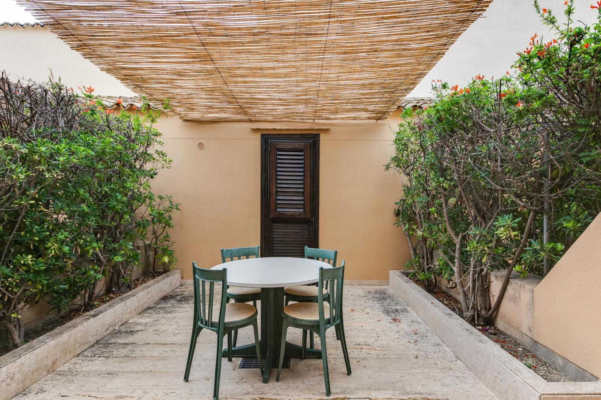 La Tonnara Di Bonagia Resort Valderice Szoba fotó